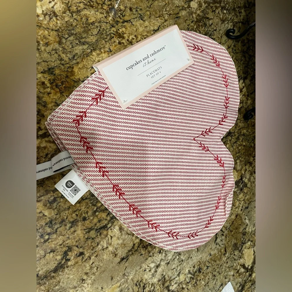 Cupcakes and Cashmere red and white striped heart placemat set of (4) - NEW